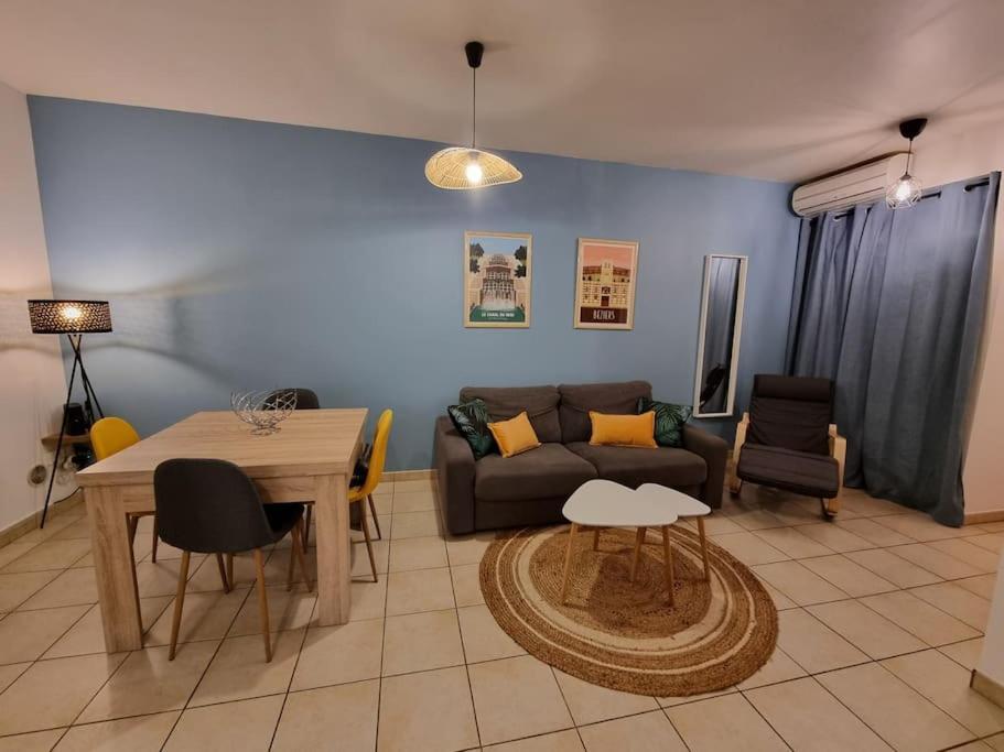 Agreable Appartement Avec 2 Places De Parking Dans Le Garage Béziers Exterior foto
