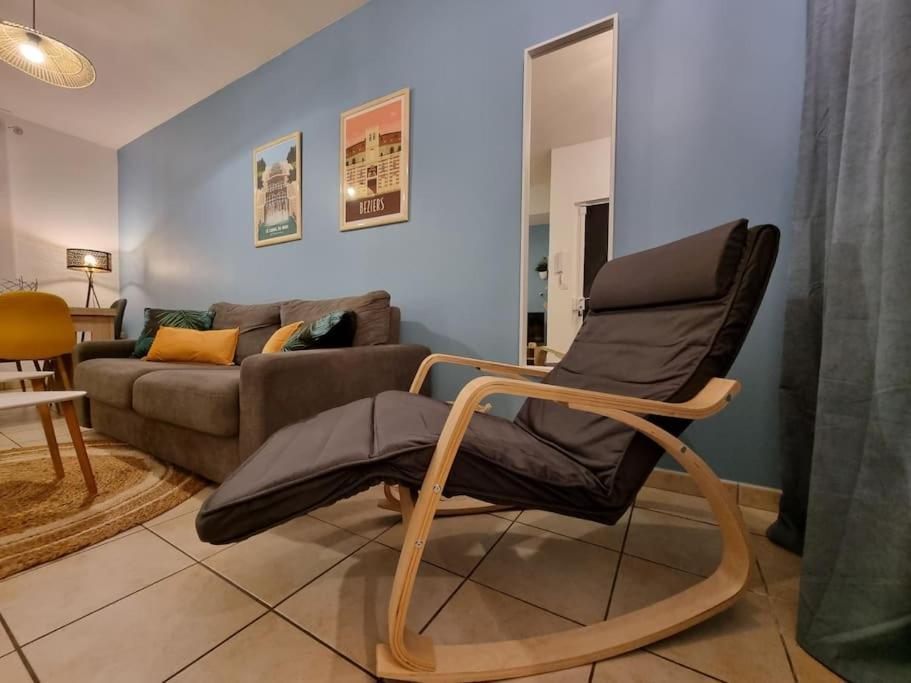 Agreable Appartement Avec 2 Places De Parking Dans Le Garage Béziers Exterior foto